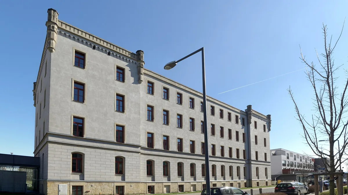 Sturz zur Betriebsmassage: kein Arbeitsunfall (SG München)